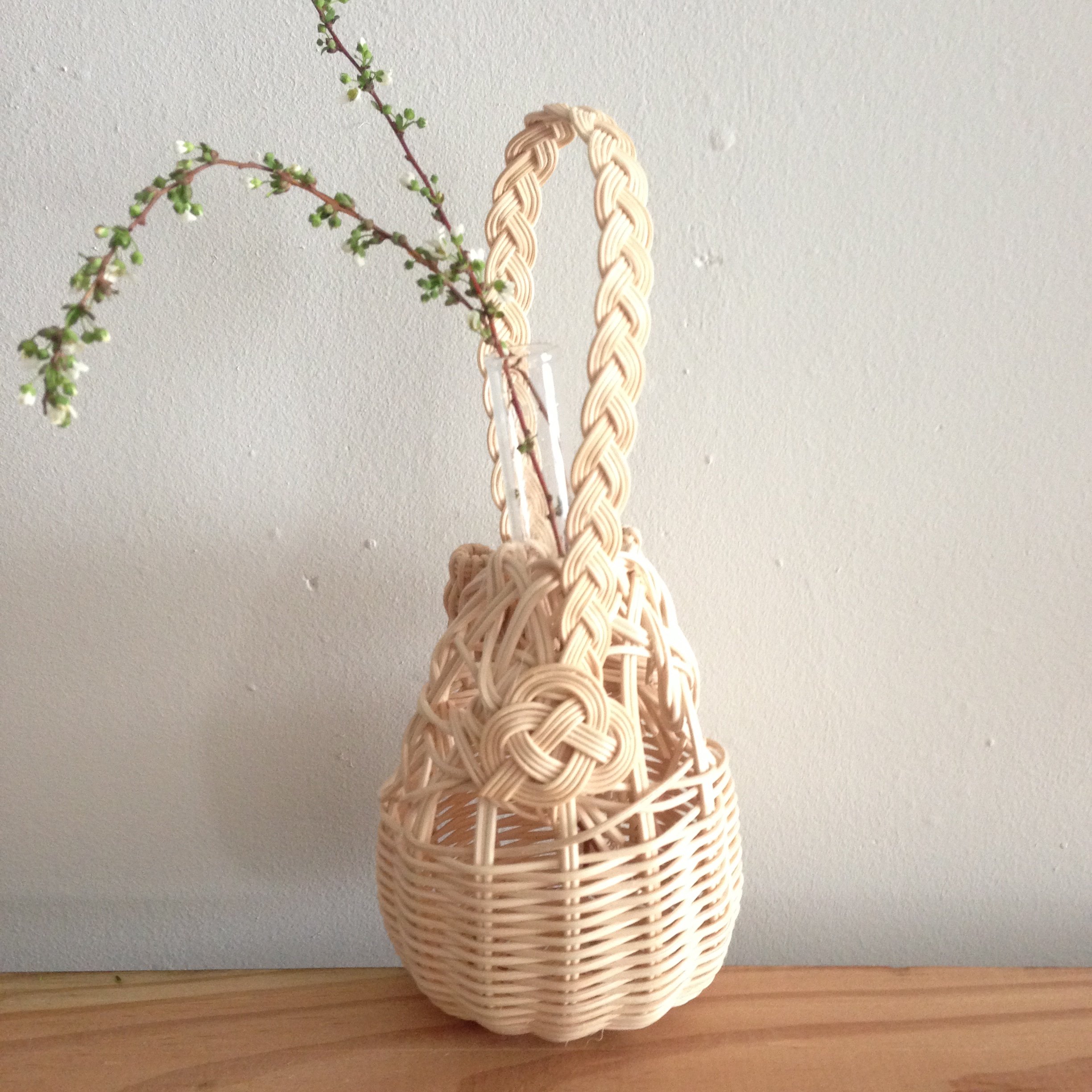 YOSHIKOさんと籐で編む 春の一輪挿しワークショップ : Bahar